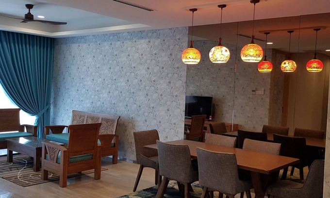 Iskandar Puteri Condo | LUXURIOUS NEW EXQUISITE SEAVIEW PRIVATE MARINA CONDOMINIUM @ PUTERI HARBOUR