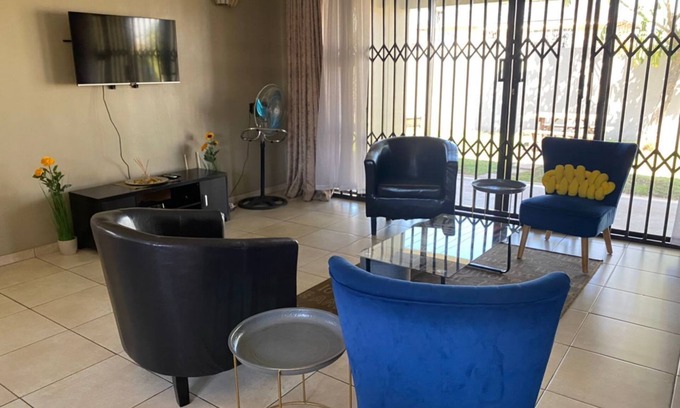 Harare Apartment | Luxurious open plan house with borehole and solar - 2046