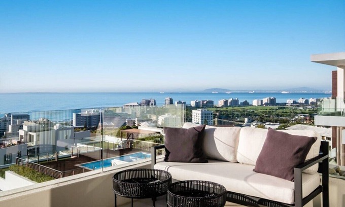 Three Anchor Bay Apartment | Luxurious Penthouse w/Sweeping Views Sea Point Penthouse