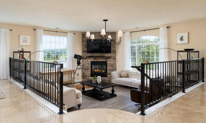 Drytown House | Luxurious, pet friendly, wine country retreat in California’s Gold County.