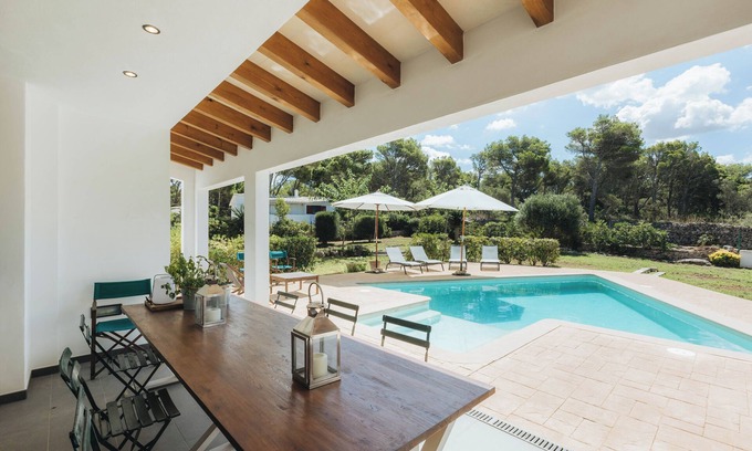 Ciutadella de Menorca Villa | Luxurious, quiet surroundings, the beach at 10 min walk