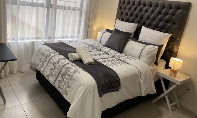 Greater Johannesburg Metropolitan Area Apartment | Luxurious, refreshing and charming place in Northgate, Johannesburg