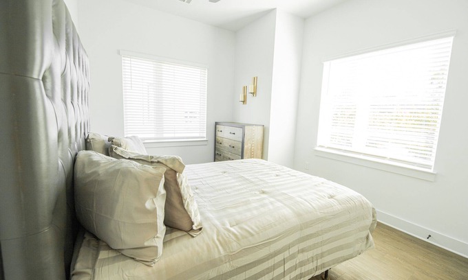 Durham Apartment | Luxurious Stay in the RTP