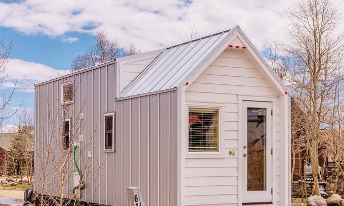 Fairplay House | ☆ Luxurious Tiny House ☆ Rocky Mountain Getaway