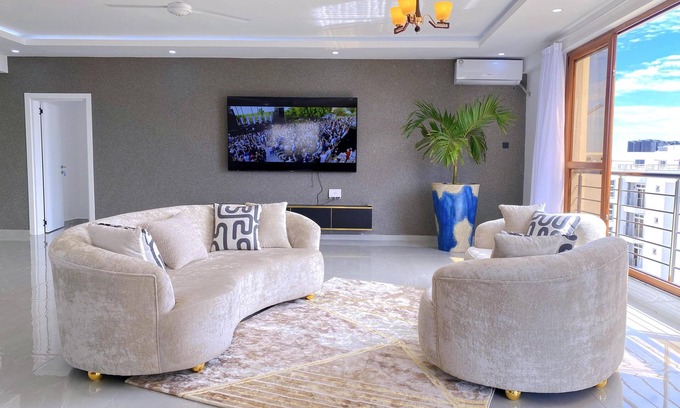 Mombasa Apartment | Luxurious Top-Floor Penthouse with Stunning Views, Pool Access, kids area & gym.