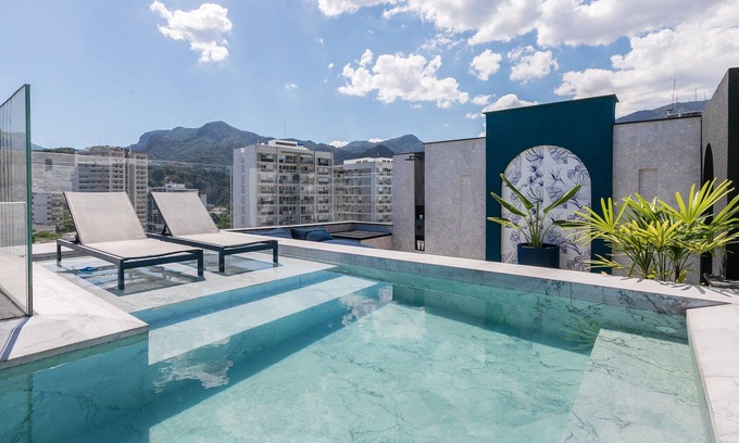 Leblon Apartment | Luxurious triplex penthouse in Leblon - Leb015