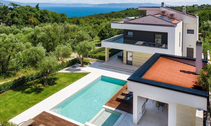 Drenje Villa | Luxurious Villa Laurea