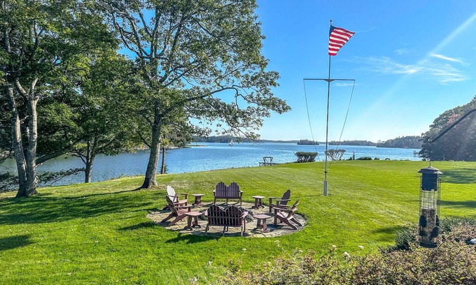 Trevett House | Luxurious Waterfront Retreat: Historic Charm & Breathtaking Scenery at Tidewatch