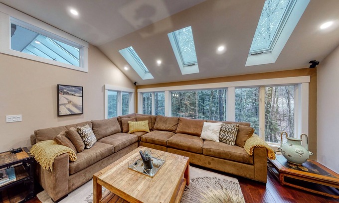 Warren House | Luxurious winter chalet by Sugarbush Resort with private sauna