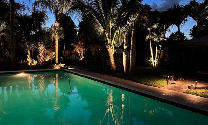 Leisureville Cottage | Luxury 1 Bedroom Cottage with Resort Style Heated Pool In Tropical Paradise!