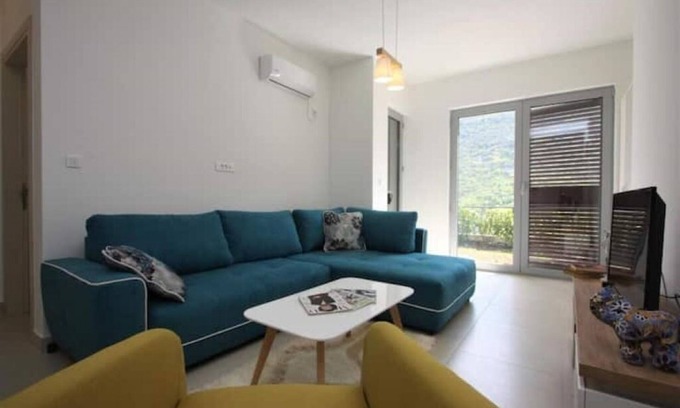 Donji Morinj Apartment | Luxury 1BR Apartment Cozy Gardennn