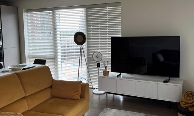 Woolwich Apartment | Luxury 2 Bed In Royal Arsenal, Family Ok, Balcony