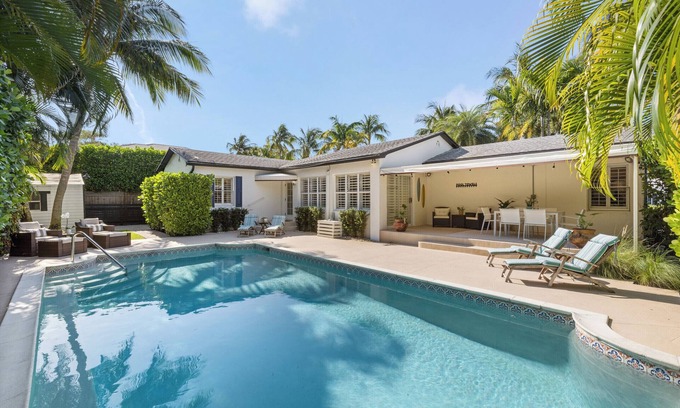 Southland Park House | Luxury 2-bedroom Villa in Iconic West Palm Beach
