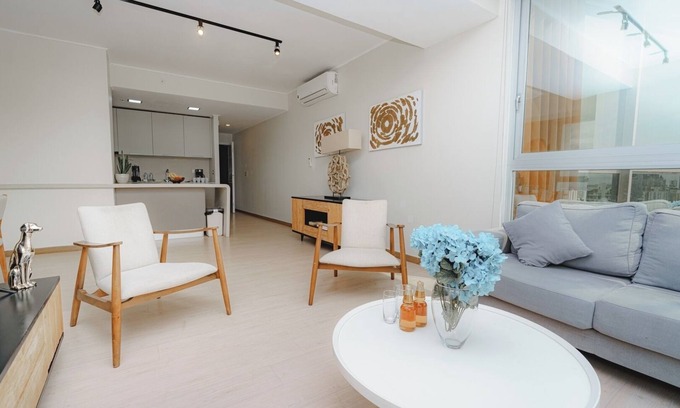 Tumba Vieja Apartment | Luxury 2BR Cityview apt, parking and balcony