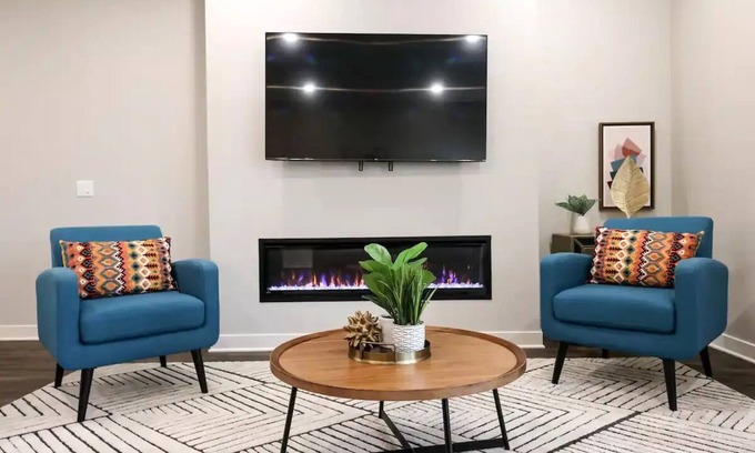Downtown Omaha House | Luxury 3 Bed - Near UNMC