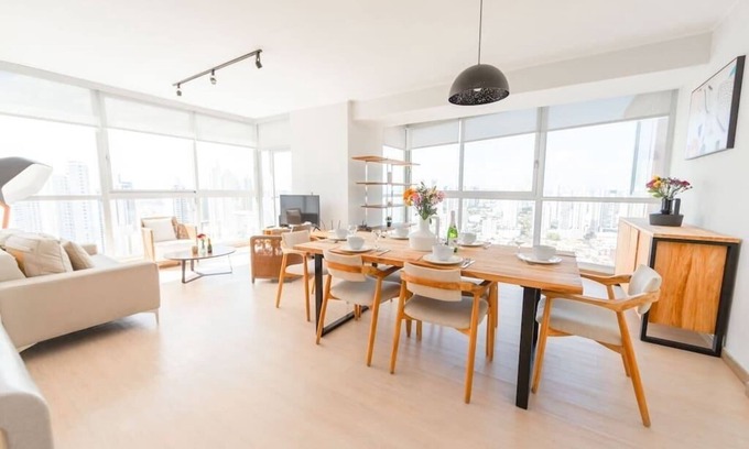 Tumba Vieja Apartment | Luxury 3 Bedroom Oceanview apt w parking balcony