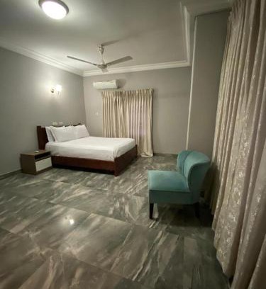 Kumasi House | Luxury 4-Bedrom Home in Kumasi 5 mins to Airport