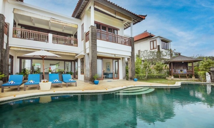 Jimbaran Villa | Luxury 4 Bedroom with Ocean View Villa
