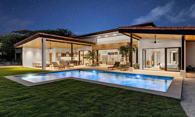 Tamarindo House | LUXURY 4B HOME WITH DAILY HOUSEKEEPING