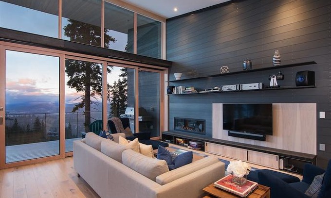 Truckee House | Luxury 4BD True Ski-In/Ski-Out Mid-Mountain Residence - Stellar Northstar