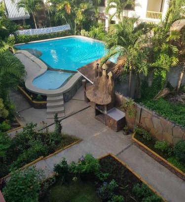 Tawala Apartment | Luxury 4BR Apartment with Pool behind Alona Beach