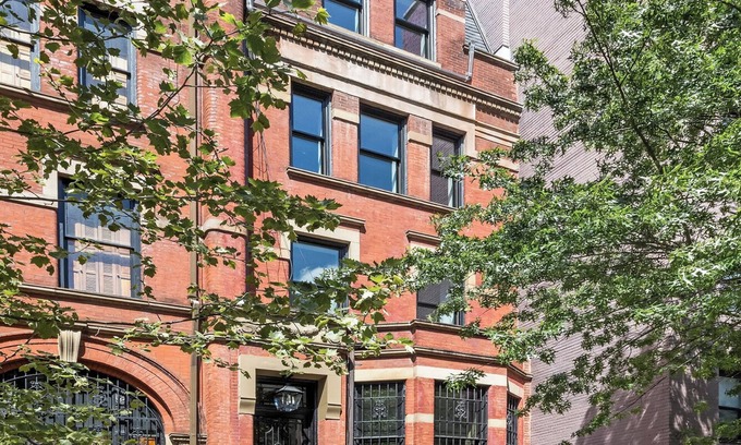 Upper West Side House | Luxury 5-Bedroom Townhome by Central Park, Upper West Side Manhattan NYC