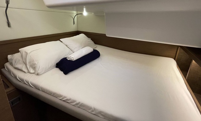 Hannah Boat Rental | Luxury 50 ft Yacht! Wake up on a different island every morning
