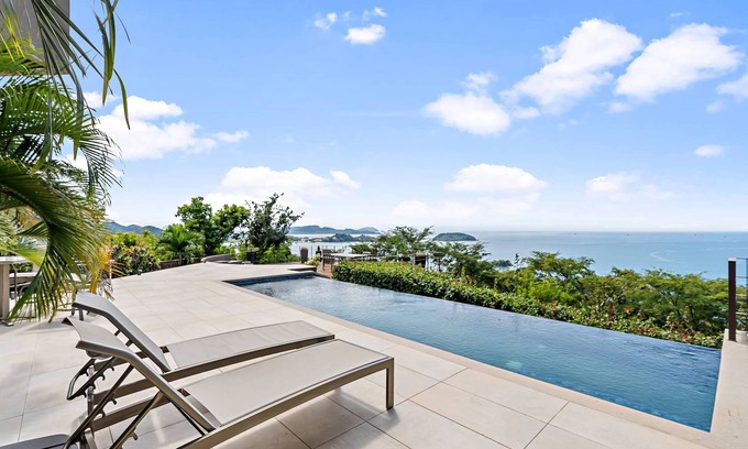 Potrero House | Luxury 5BR Oceanview Villa with Infinity Pool, King Beds, and Sunset Views Over