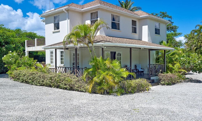 Mullins Villa | Luxury 6 Bed Villa With Pool, Mullins Bay