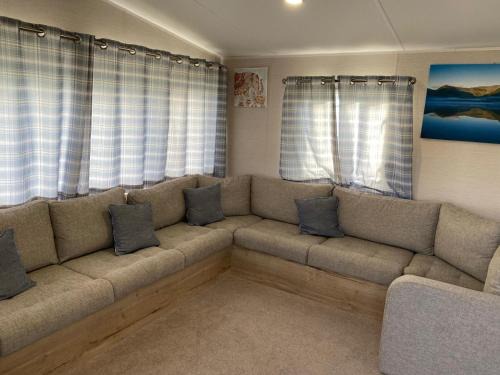 Clacton-on-Sea Resort | Luxury 8 and 6 berth caravans