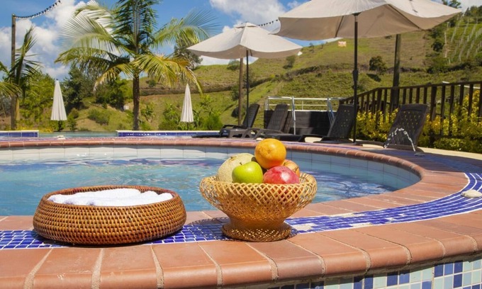 El Penol House | Luxury 9-Bedrooms Villa in Guatape Col