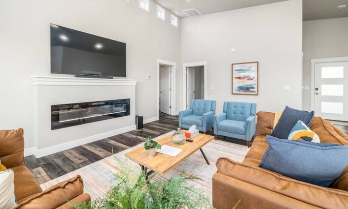 Kanab House | Luxury adventure hub near Wave, Zion, Bryce, Page