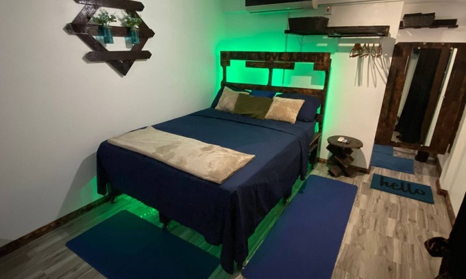 Dauphin Apartment | Luxury All Around Studio - Cozy