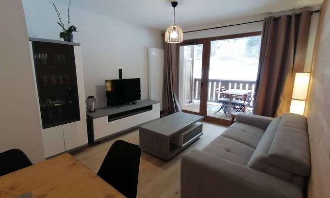 Montalbert Apartment | Luxury apartment at the foot of the slopes with parking and wellness area