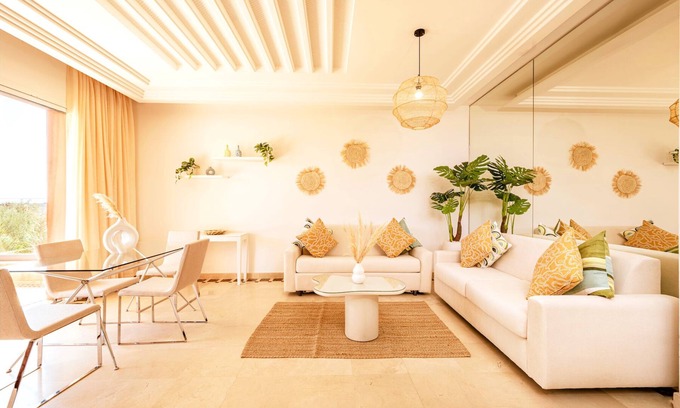 Palmeraie Apartment | Luxury Apartment with Pool View