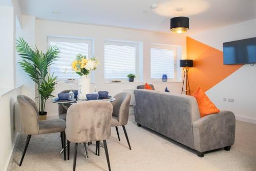 Waterloo Apartment | Luxury Apartment - Sleeps 5 - Rose Platinum Properties