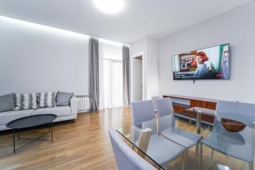 Vera Apartment | Luxury apartment with balcony on avenue Melikishvili, city center