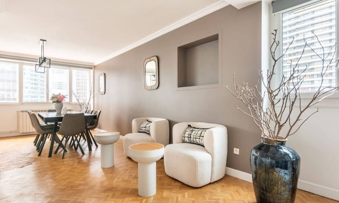 Puteaux Apartment | Luxury apartment with Eiffel Tower view - Defense