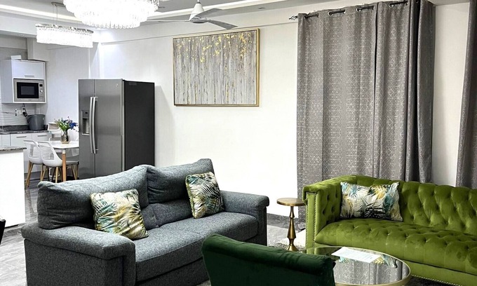 Mallam Apartment | Luxury Apartment with Pool, McCarthy hill