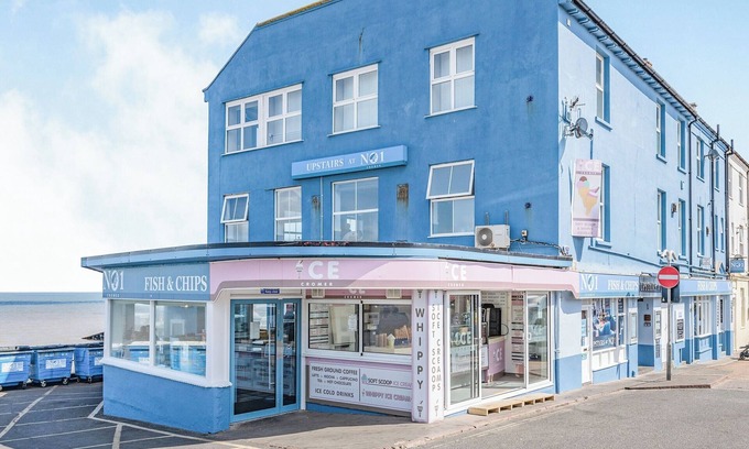 Cromer Cottage | Luxury apartments with sea and pier views, right in the heart of North Norfolk.