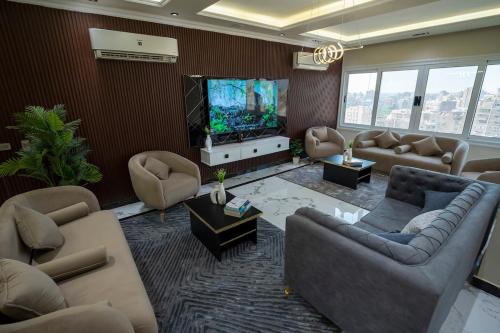 Agouza Apartment | Luxury Apt with Stunning View