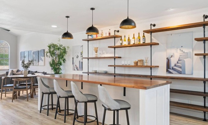 University Hills and Windsor Park House | Luxury Austin Getaway: Pool, Games & Fun for 12!