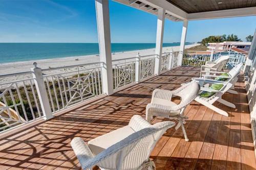 Bradenton Beach House | Luxury Beach House On The White Sands of The Gulf of Mexico