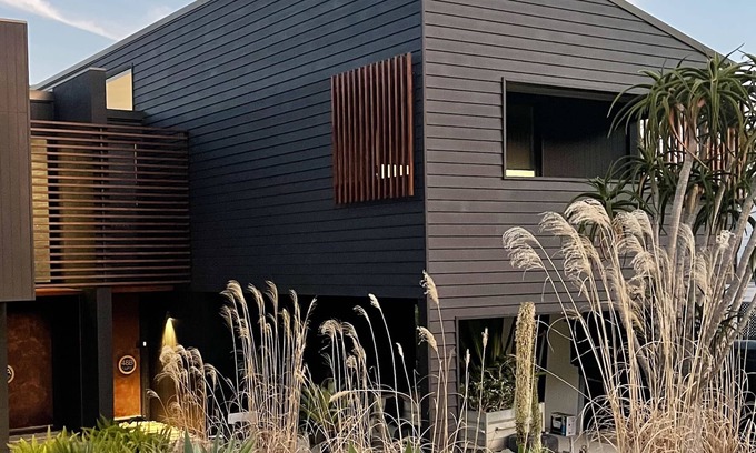Hyams Beach House | Luxury Beach House - Book 2 nights and get 1 night FREE T & C's apply