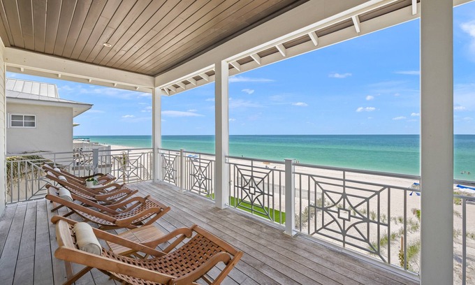 Bradenton Beach House | Luxury BEACHFRONT Beach House - Pool & Spa - Direct Gulf Access - Entire Home