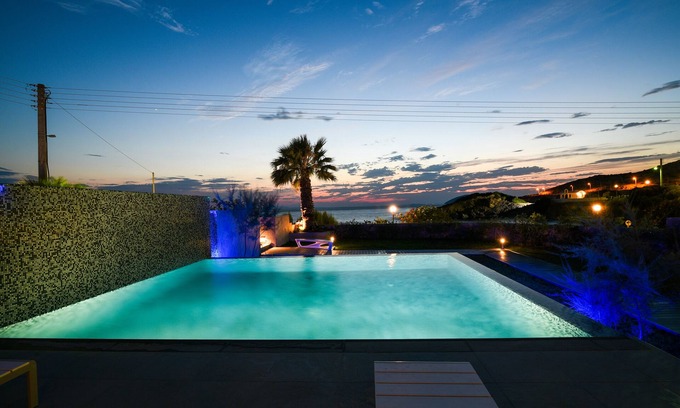 Palaia Fokaia Villa | Luxury Beachfront Villa Selenia Gold in Sounio