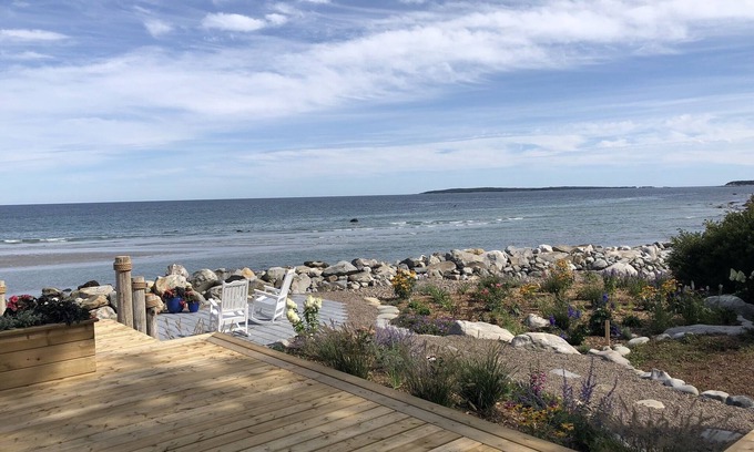 Summerville Centre House | Luxury Beachfront Home with Expansive Ocean Views