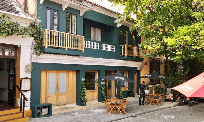 La Quinta House | Luxury Castalia House 6BR
