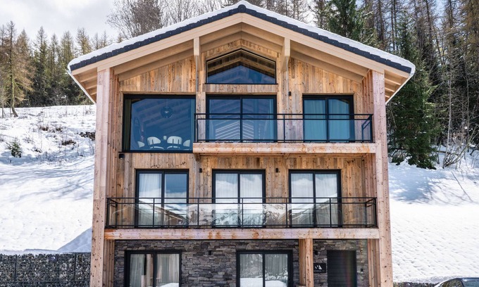 Montalbert Ski Chalet | Luxury chalet in La Plagne with SPA, direct access to slopes