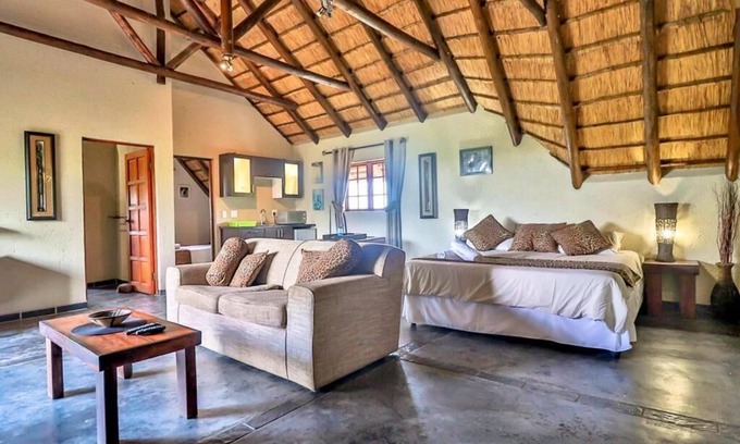 Marloth Park Ski Chalet | Luxury chalet 12 mi from the Crocodile Bridge Gate of the Kruger National Park!